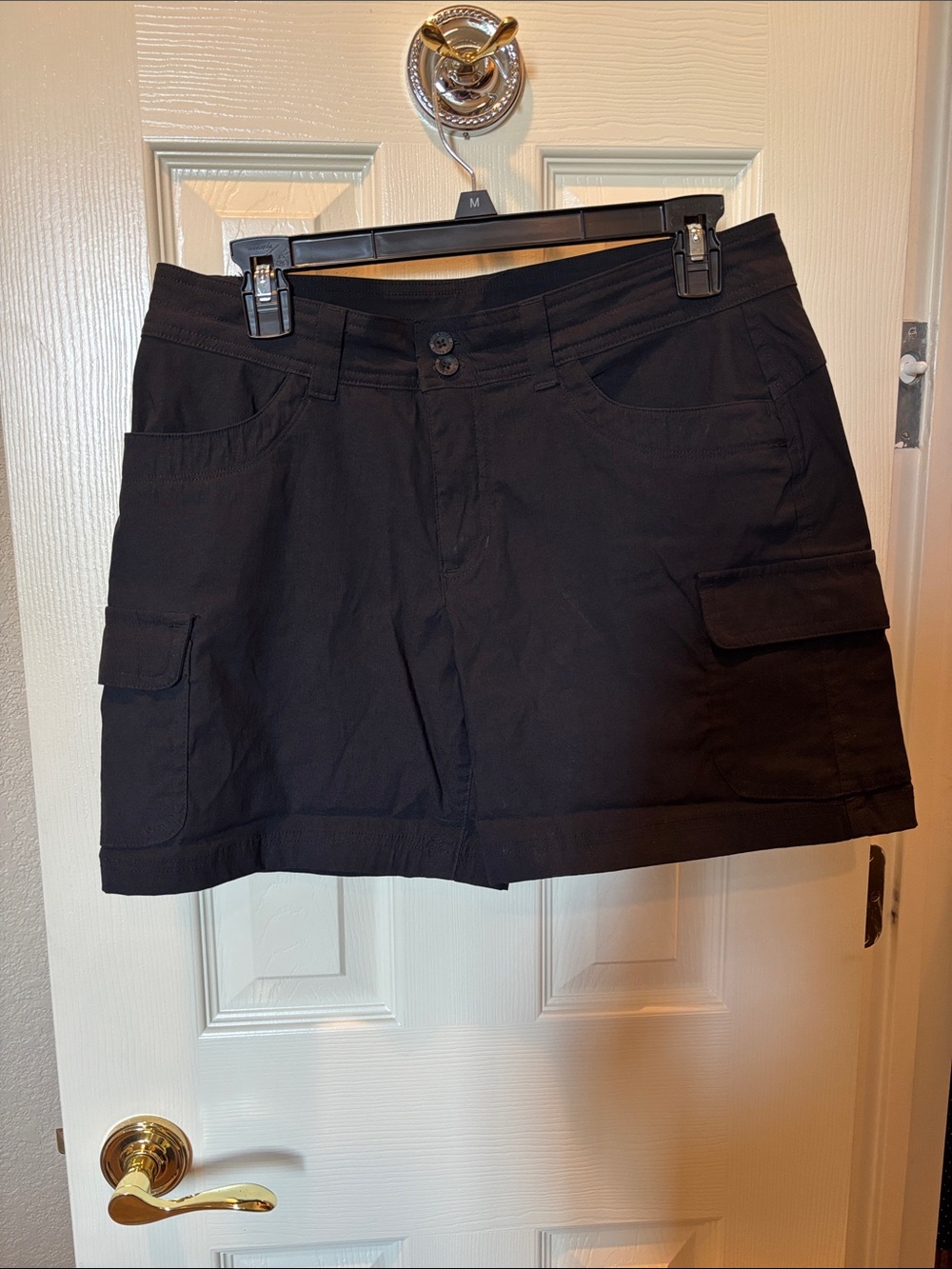 Eddie Bauer Summer Trail Cargo Shorts Womens Size 8 Black Hiking Travel Stretch